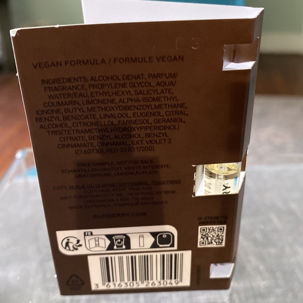 Burberry Hero Sample - Picture 4 of 5